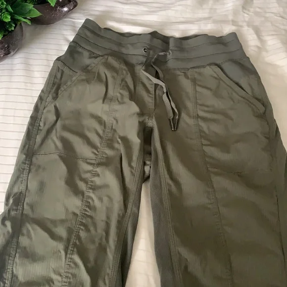 Lululemon Street To Studio Pant II *Unlined 28" Inseam Fatigue Green - Picture 6 of 13